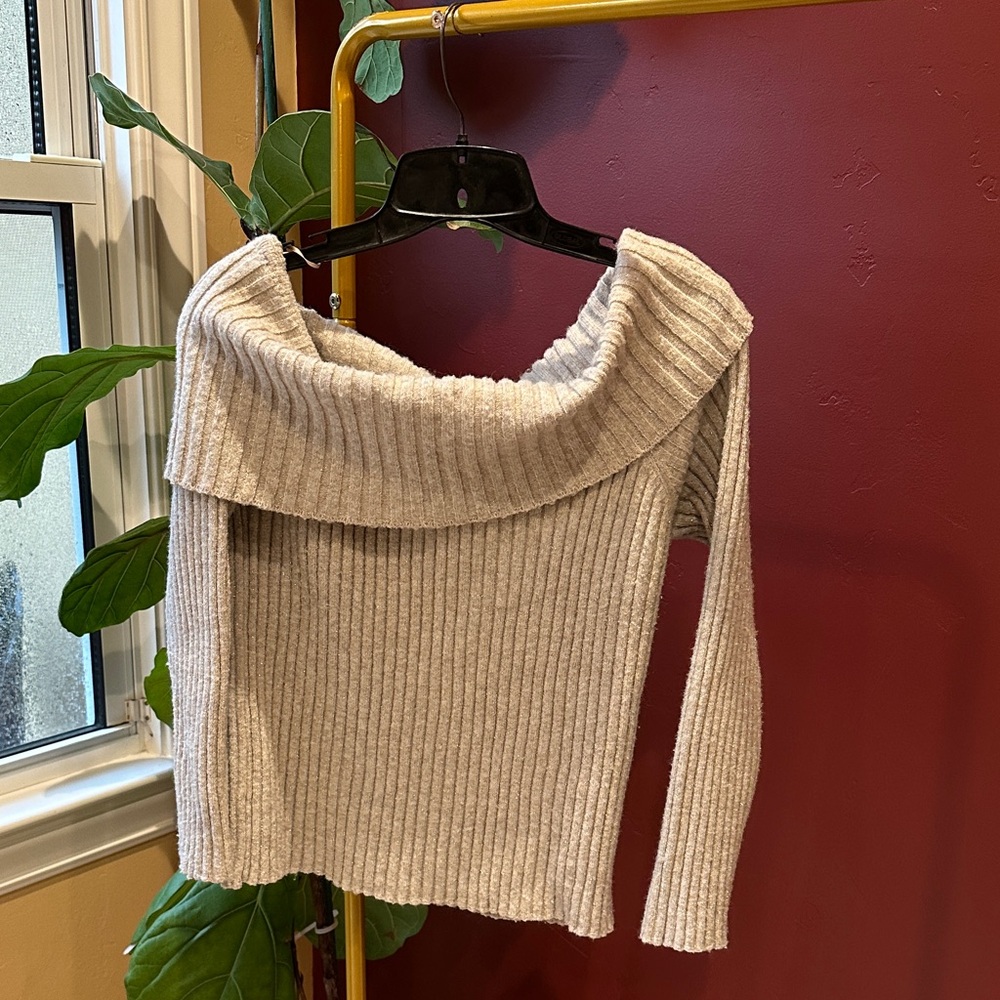 1. State Off-Shoulder Ribbed Sweater - Light Gray